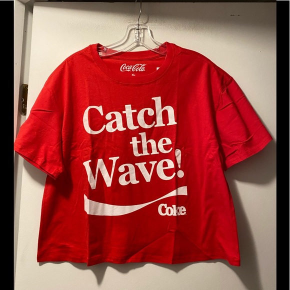 ⚫️ Coca Cola Catch the Wave tee - XL - cotton - Picture 1 of 6